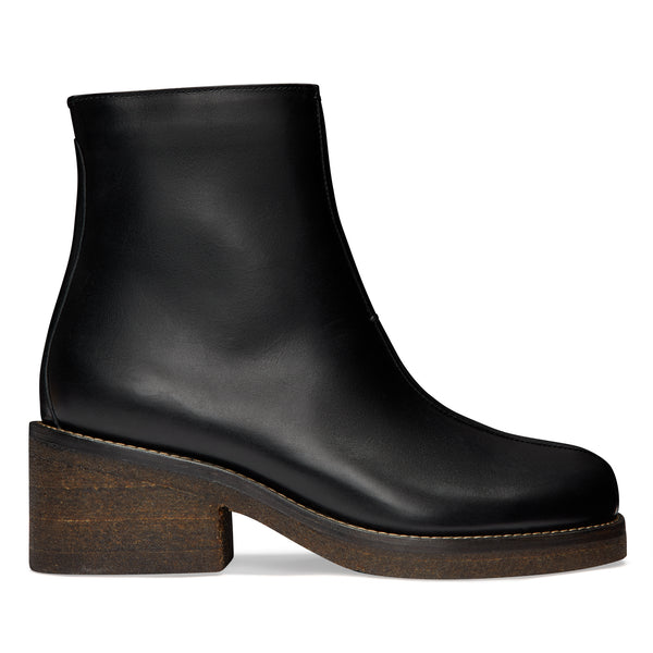 Lemaire - Women’s Woman Piped Heel - (Black)