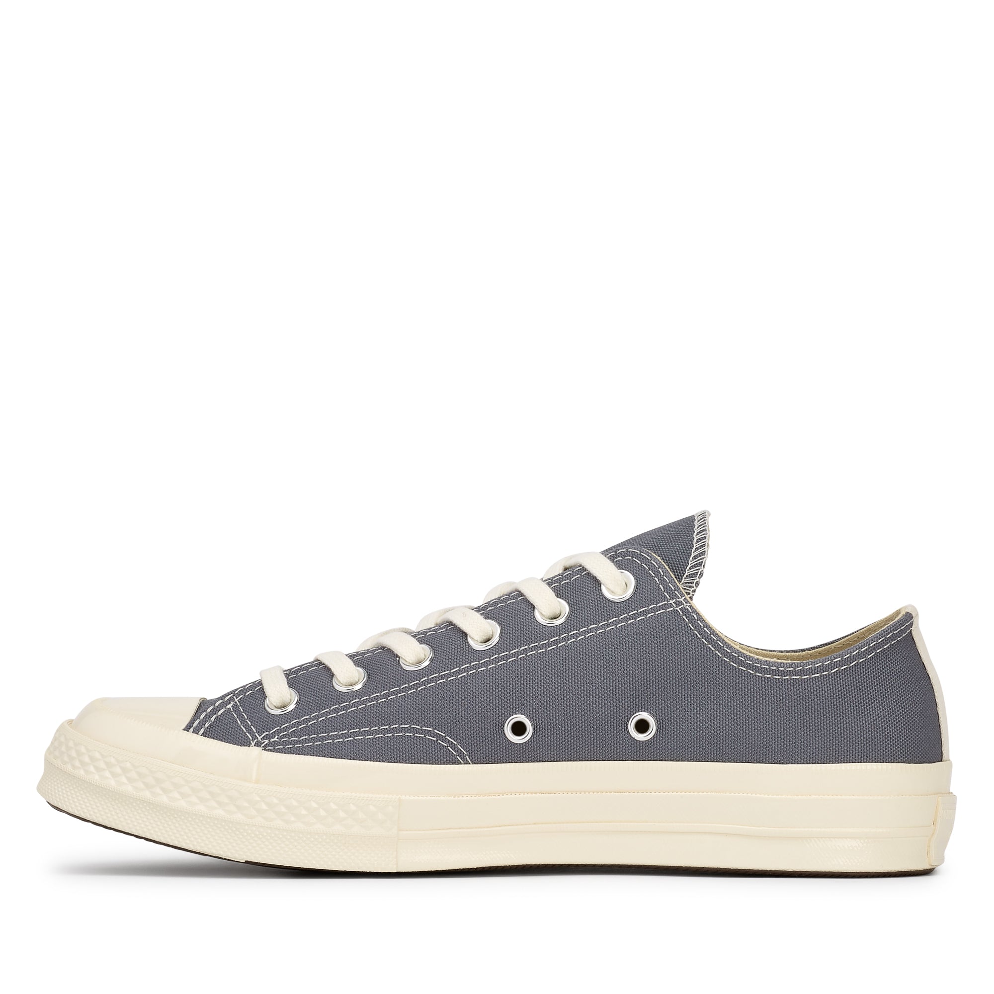 Play Converse - Black Heart Chuck Taylor All Star ’70 Low Sneakers - (Grey) view 2